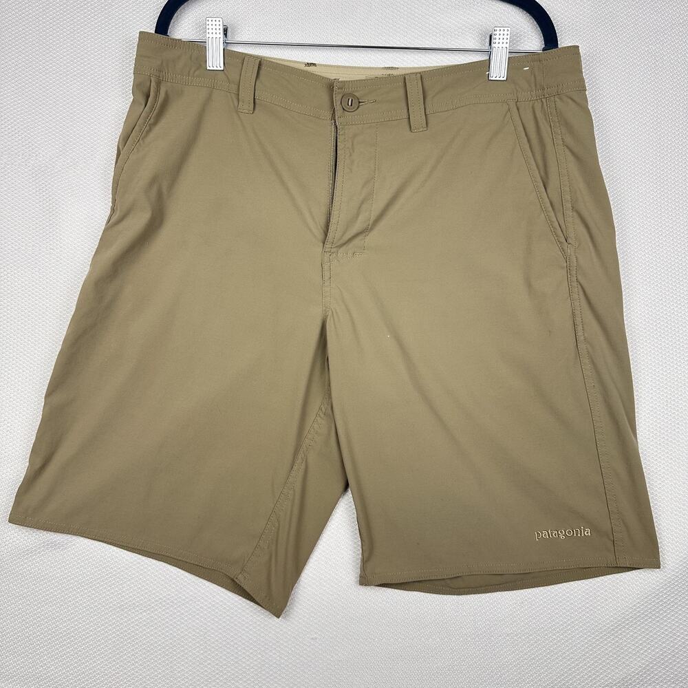 Patagonia Shorts Mens 34 Beige Stretch Chino Hiking Travel Outdoor Quick Dry